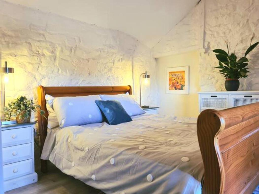 Historic Property With Stunning Views Hennock Εξωτερικό φωτογραφία
